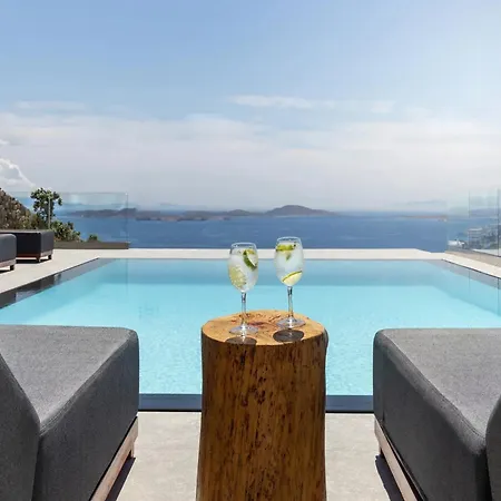 Stunning Oceanview Mykonos | 5 Bedrooms | Perseus | Amazing Location Overlooking Sea & Private Pool | Faros Fanari (Mykonos)